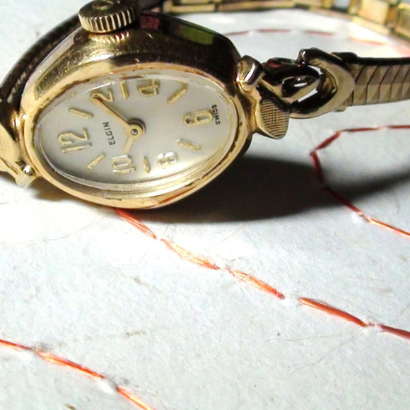 Vintage Elgin Swiss Wrist Watch 17 JEWELS Mechanic main image 6